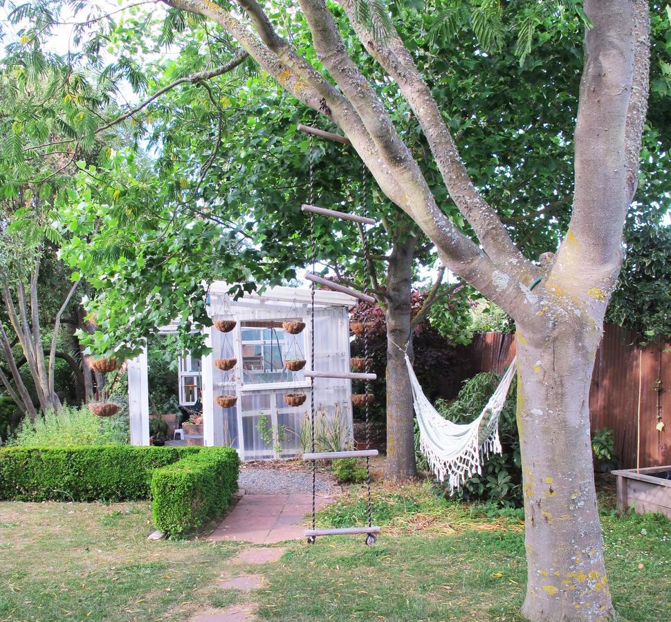 The Old Vicarage Studio Bed and Breakfast Amberley Exteriör bild